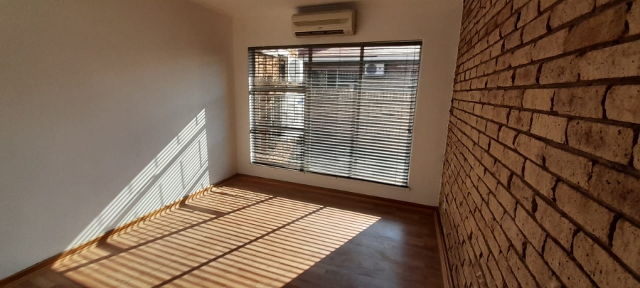 To Let  Bedroom Property for Rent in Wilkoppies North West